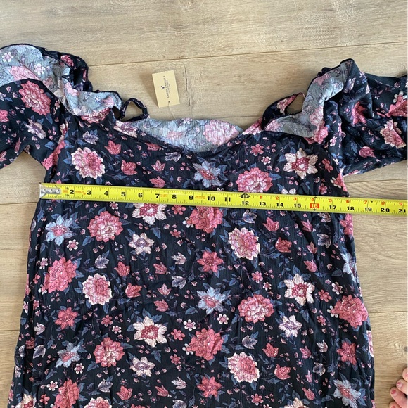 BNWT Floral Dress 🌸 - Picture 6 of 8